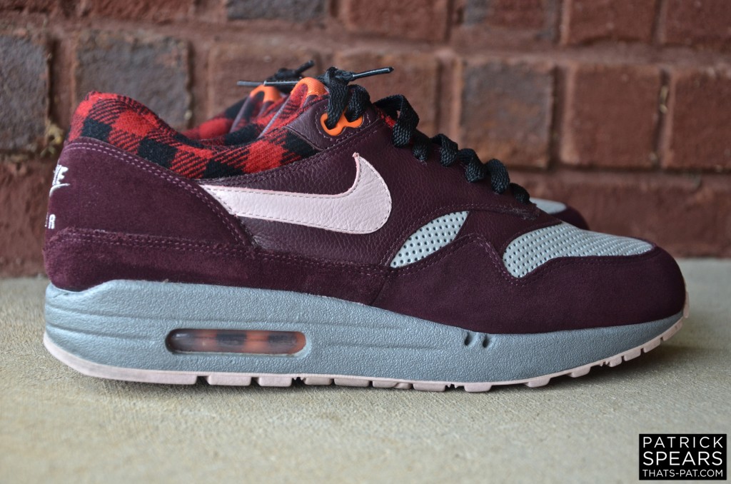 NIKE AM1 FLANNEL