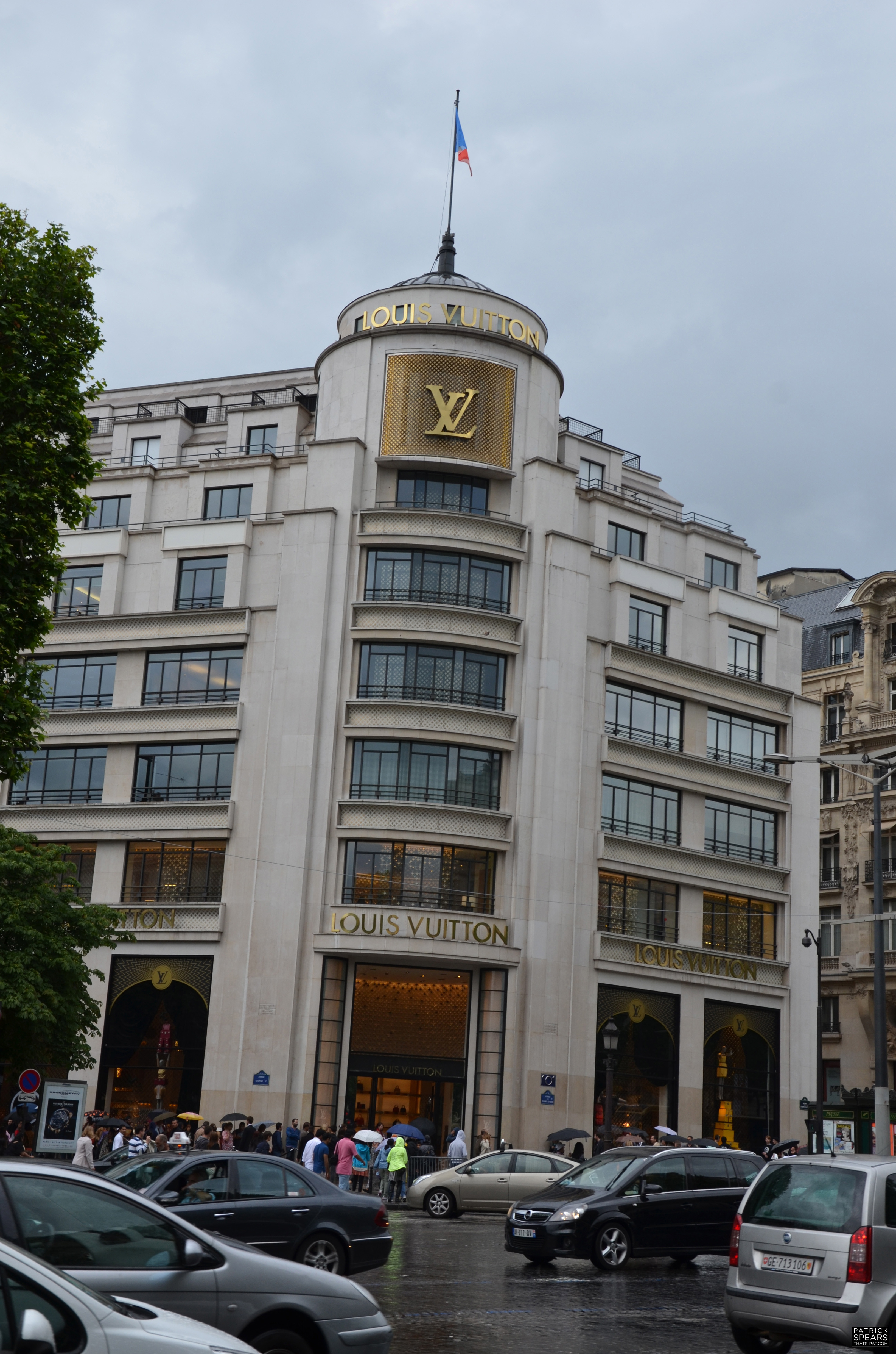 » LOUIS VUITTON FLAGSHIP STORE Patrick Spears | Creative Direction